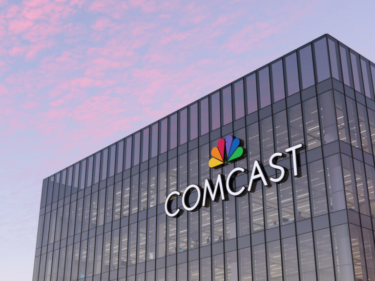 6 خطوات للاستثمار في سهم شركة Comcast Corp Class A الأمريكي