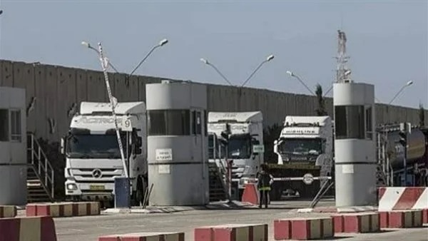 عبور 3 شاحنات وقود من معبر رفح إلى الجانب الفلسطينى