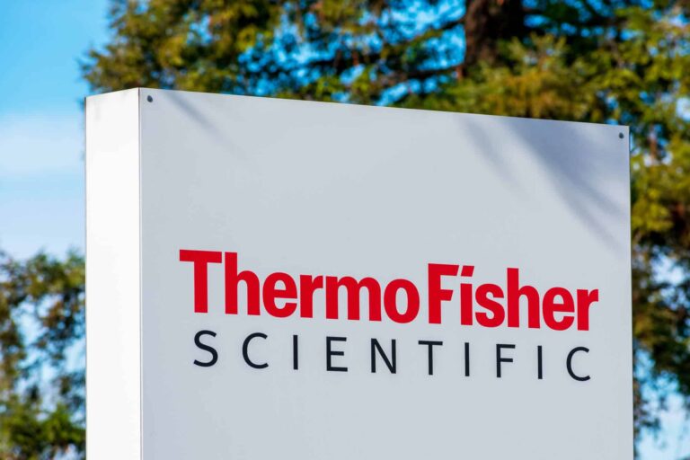 7 خطوات للاستثمار في سهم شركة Thermo Fisher Scientific Inc الأمريكي
