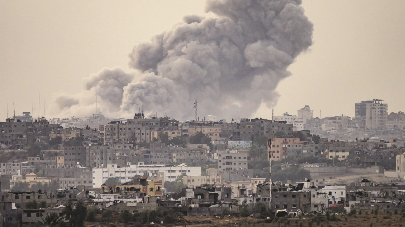 108 عدد الشهداء والمصابين في قصف مستشفى كمال عدوان بقطاع غزة