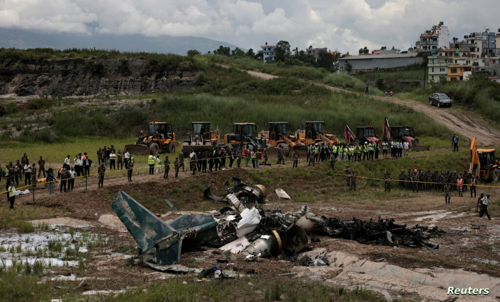 فيديو.. لحظة تحطم الطائرة النيبالية ومصرع 18 شخصًا على متنها