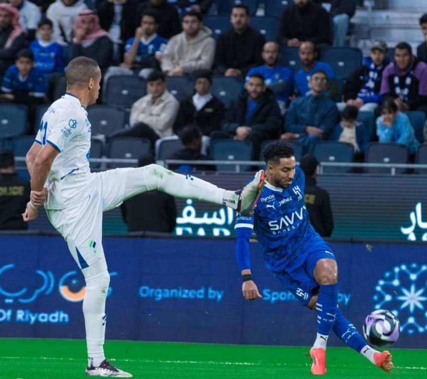 دوري-روشن:-الهلال-يواصل-قبضته-على-الصدارة-ويمطر-شباك-الفتح-بالتسعة