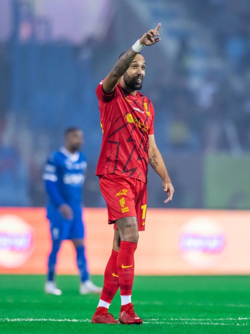 دوري-روشن:-القادسية-يحرم-الهلال-من-توسيع-الفارق-في-الصدارة