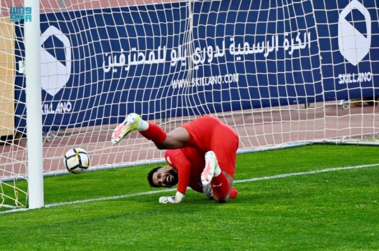 دوري-يلو:-نادي-جدة-يخسر-من-مضيفه-نيوم