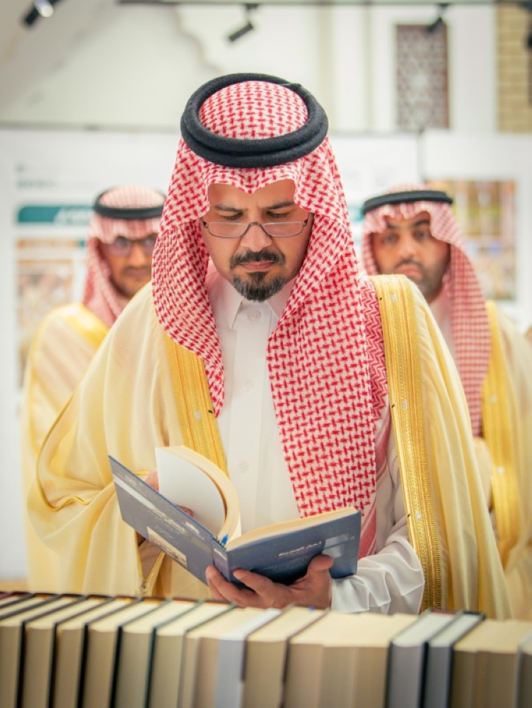 سلمان-بن-سلطان-يدشن-مشروعات-بحثية-وعلمية-هادفة-إلى-توثيق-تاريخ-المدينة-المنورة